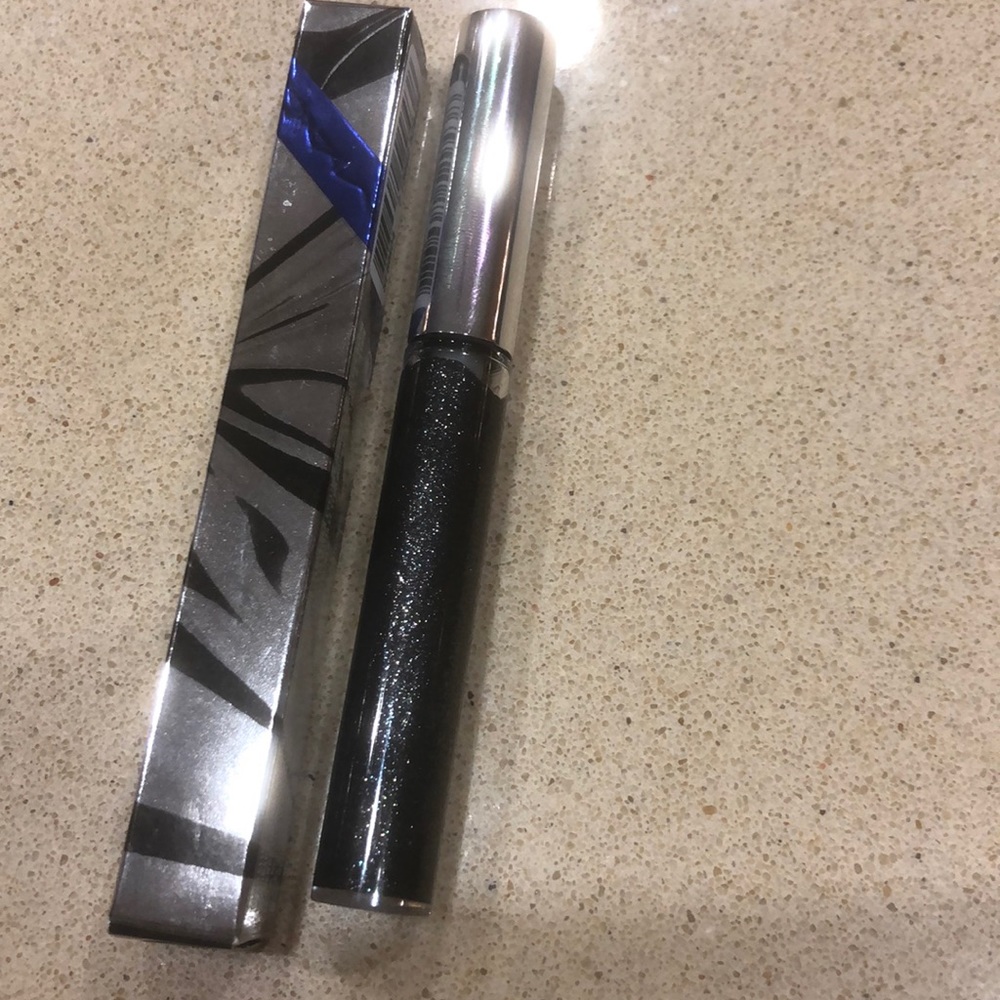 Mac  Dazzleliner “pretty little things”